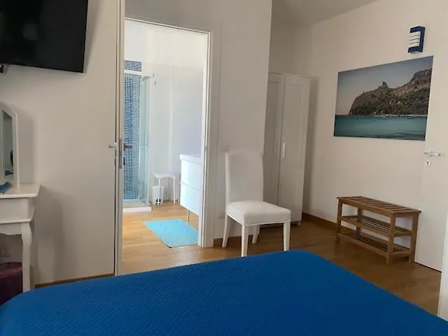 게스트하우스 Blue Sea Rooms Apartment 칼리아리