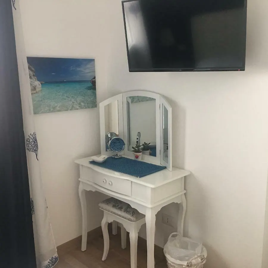 Blue Sea Rooms Apartment 칼리아리